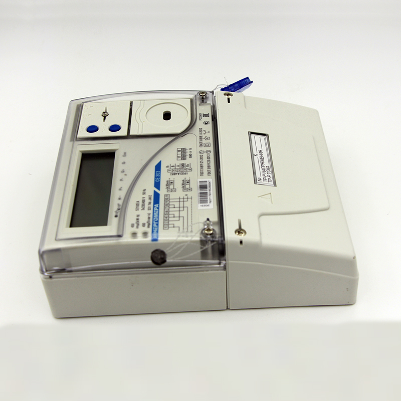 CE303 Three-phase multi-tariff active reactive energy meter